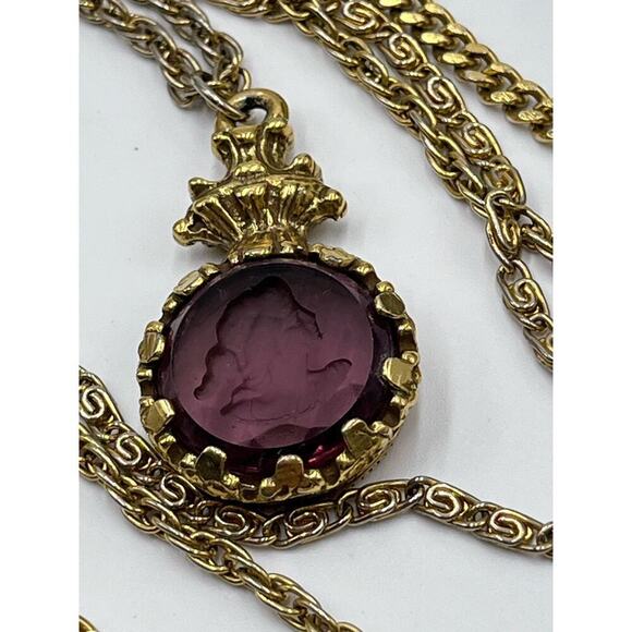 Goldette Vintage Purple Glass Intaglio Cameo Silhouette 3 Strand Chain Necklace - Picture 12 of 16